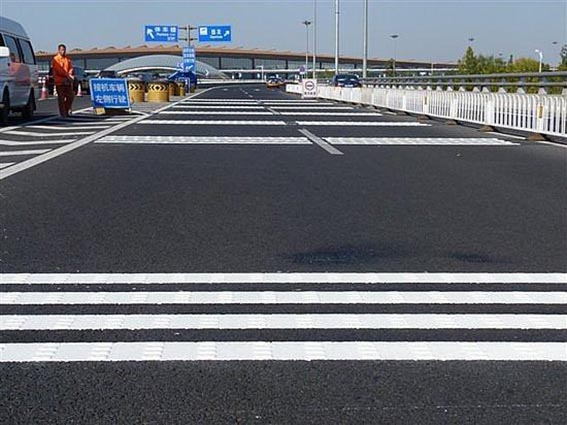 哈爾濱人行通道劃線專業施工