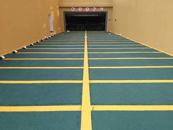 哈爾濱停車場(chǎng)劃線施工 冷漆熱熔劃線